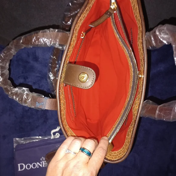 NWT Dooney & Bourke Liliana Weaved Leather bag W/ matching wristlet & Dust bag - Picture 11 of 16